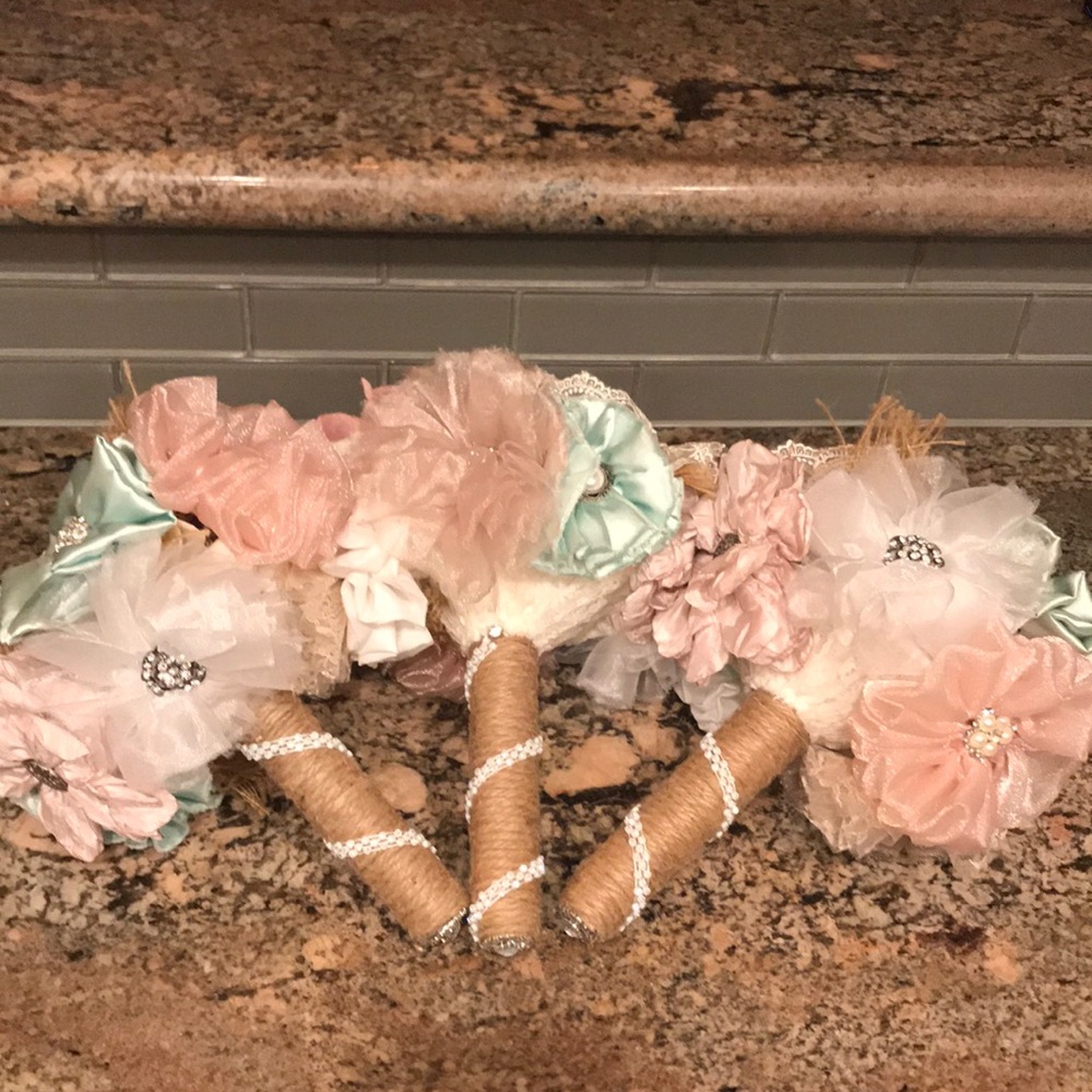 Hand made bouquets for bridesmaids - Picture 2 of 6